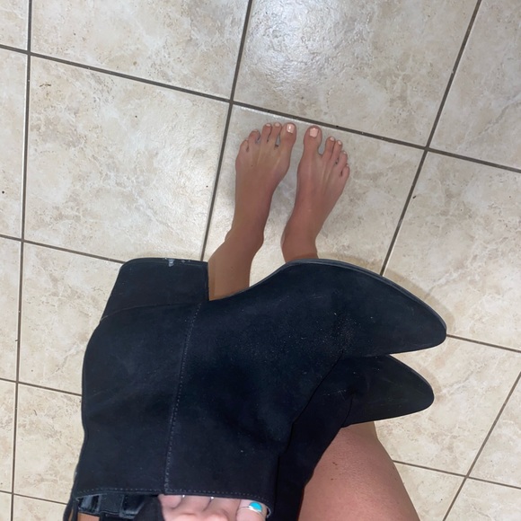 Black suede boots - Picture 3 of 3